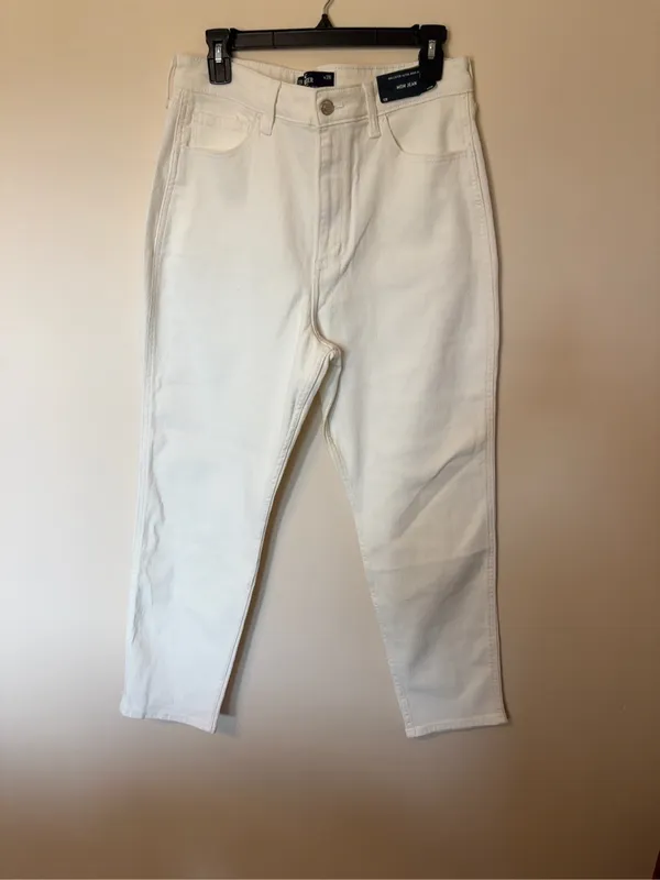 Hollister Women's Straight Leg Mom Jeans - Cream White - Image 2