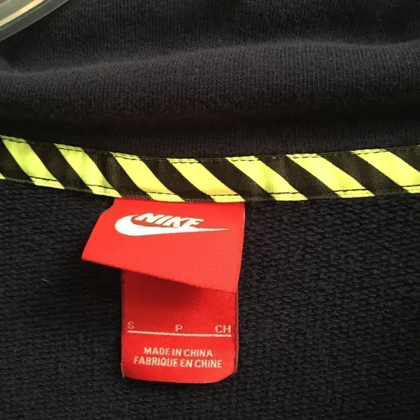 Nike womens track & field funnel neck sweatshirt S‎ - Image 11