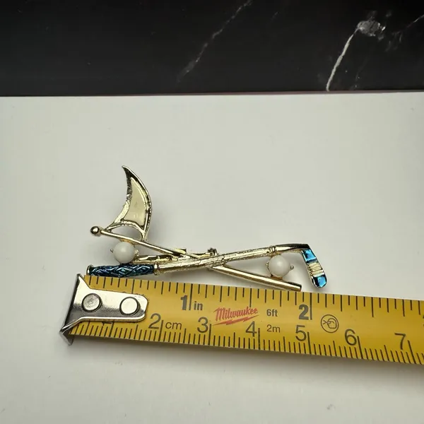 Gerry’s Golfing Golf Putter Ball & Flag Brooch Pin Signed Vintage - Image 2