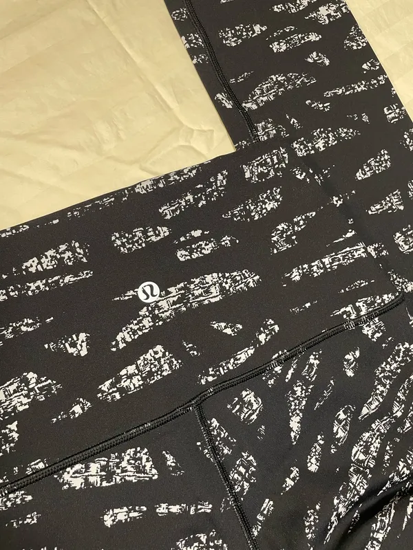 Lululemon Wunder Under High-Rise Leggings Size 6 - Image 3