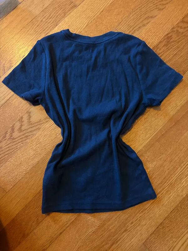 Navy Blue Hollister baby tee - Image 3