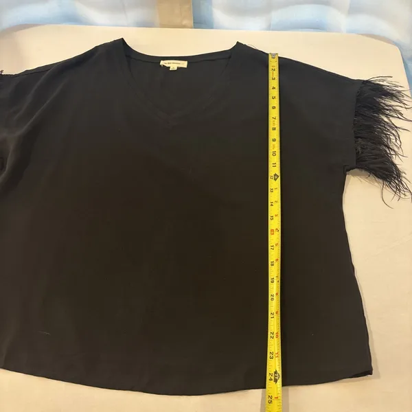 Ee:Some Women Size Medium Black‎ Blouse Feather Sleeve Lightweight Shirt - Image 7