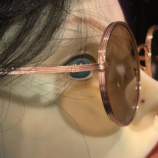 Round Gold Sunglasses Unisex - Image 14