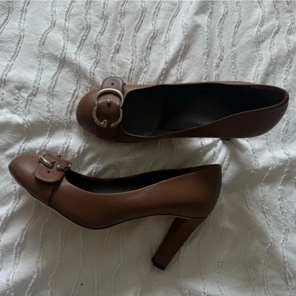 Gucci | Brown Leather Heeled Pumps with GG Buckle 38 - Image 2