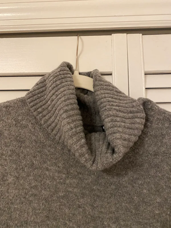 Uniqlo Sweater Dress - Image 4