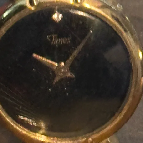 Vintage Timex gold tone stretch band diamond accent watch - Image 5