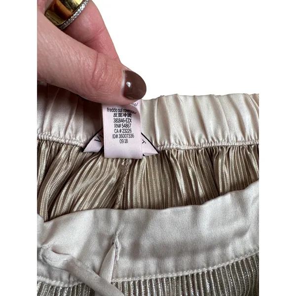 Victoria's Secret‎ Sleep Shorts Size Large Pleated Lingerie Gold - Image 4