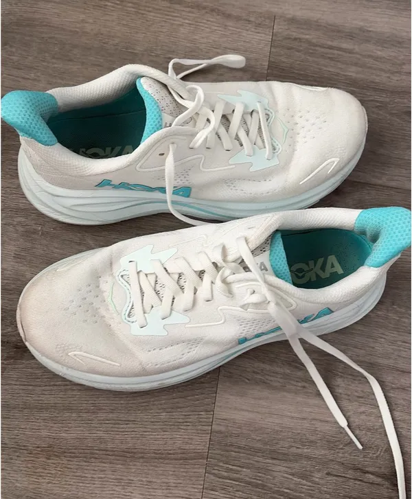 Hoka Clifton 10 Running Shoes - Image 4
