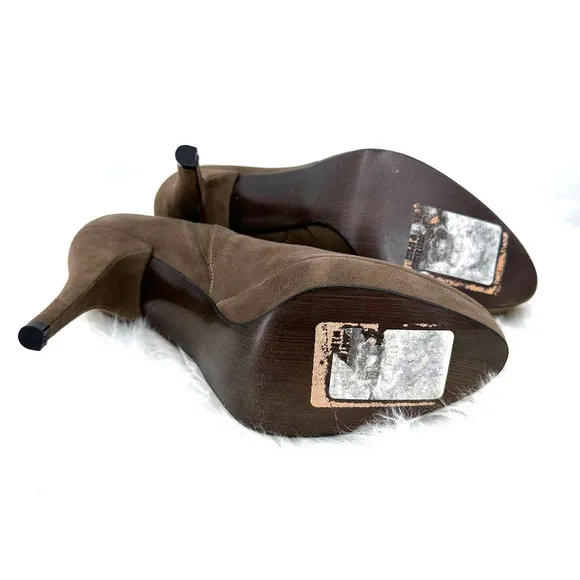 Stuart Weitzman size 6.5‎ M GW94598 platform heeled booties taupe suede - Image 8
