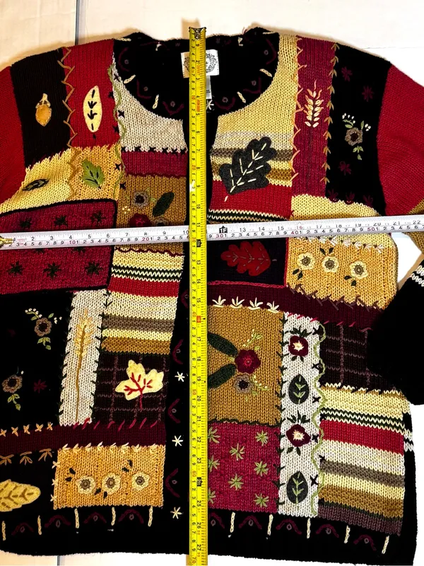 Stitches Patchwork Cardigan Embroidered Floral Boho Cottagecore Knit Sweater L - Image 8