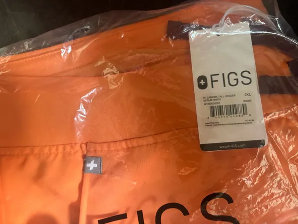 FIGS Scrub Top and pants - Image 2