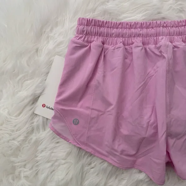 Lululemon Hotty Hot Low Rise Lined Short 2.5" Vita Pink Size 8 - Image 8