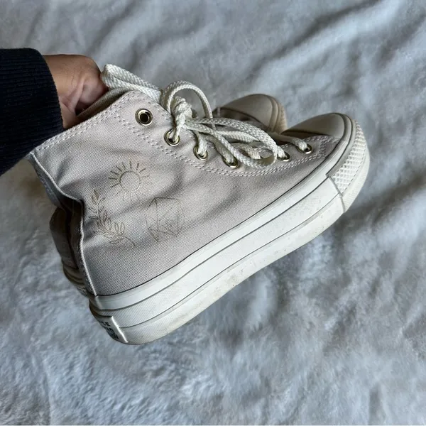 Converse Desert Sand Festival Platform Sneakers Women’s Size 6.5 - Image 9