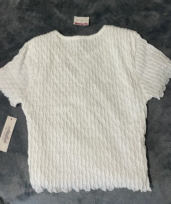 Kirious White Popcorn Top - Image 2