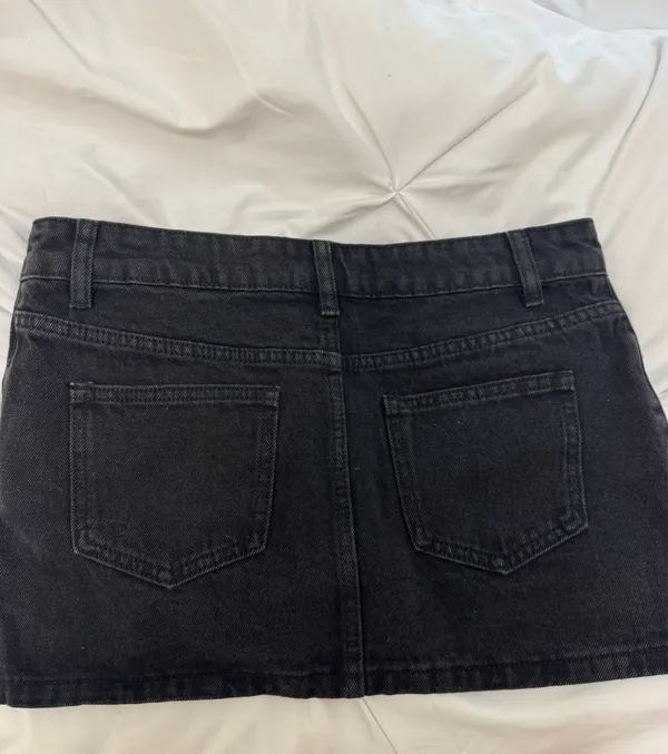 Edikted Black Jean Skirt Mini - Image 2
