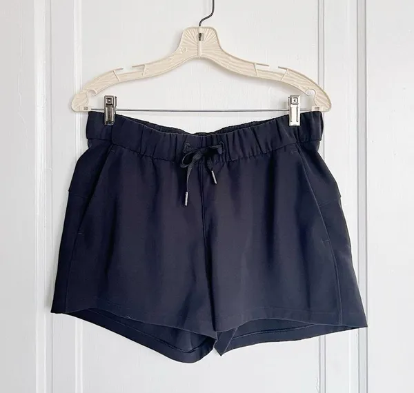 Lululemon • On The Fly Short *Woven *2.5" black drawstring pull-on travel - Image 2