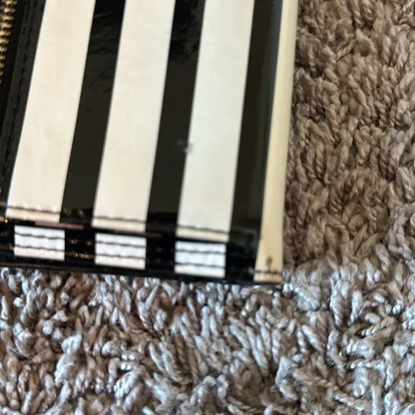 Striped black and white, shiny Kate Spade card wallet - Image 5