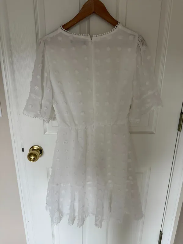 Simplee 1/2 sleeve mini white lace dress in M - Image 3