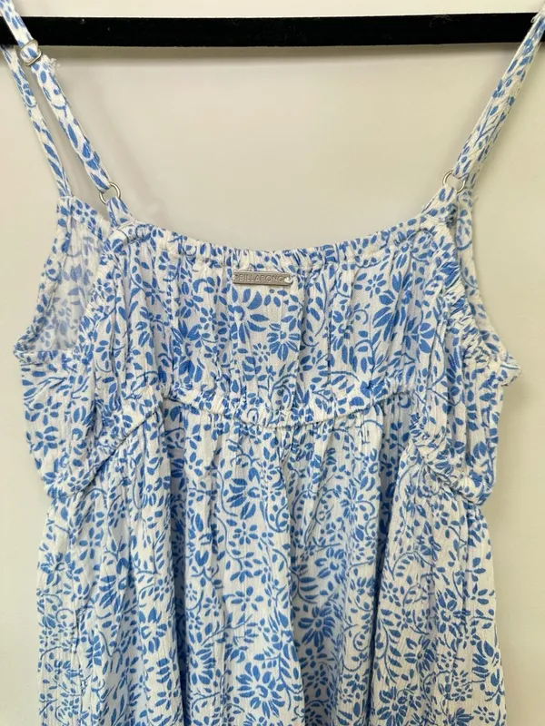 Billabong Blue and White Floral Smocked Midi Dress Size XS - Image 5
