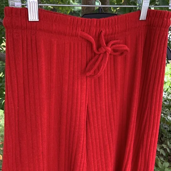 Red flowy knit wide leg pants M Size M - Image 2