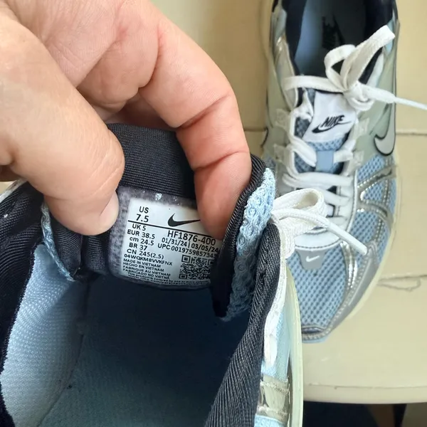 Nike Silver and Light Blue Athletic Sneakers - Image 3
