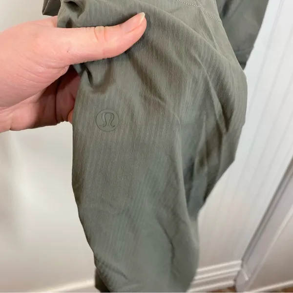 Lululemon Beyond the Studio Jogger Grey Sage size 2‎ Athleisure on the go Gorp - Image 7