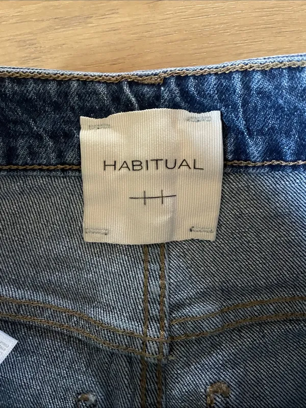 Habitual Women's Brant High Waist Crop Barrel Jeans Size 2/26 - Image 9