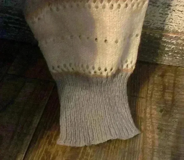 Women’s SHEIN sweater size small - Image 3