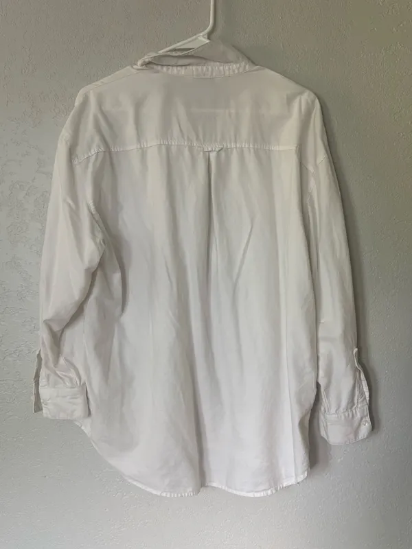 Old navy white button down shirt - Image 4