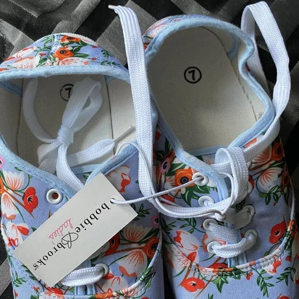 Bobbie brooks blue floral tennis shoes - Image 2
