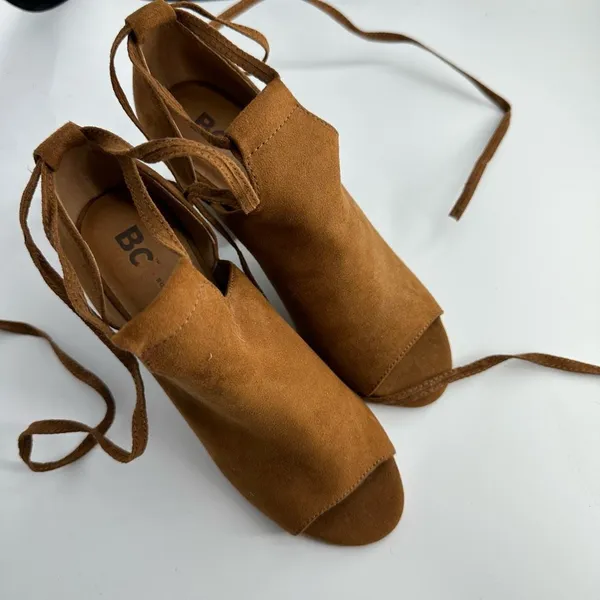 NEW BC Faux Suede Open Toe Brown Strappy Lace Up Bootie Size 6 Every Day Comfort - Image 4