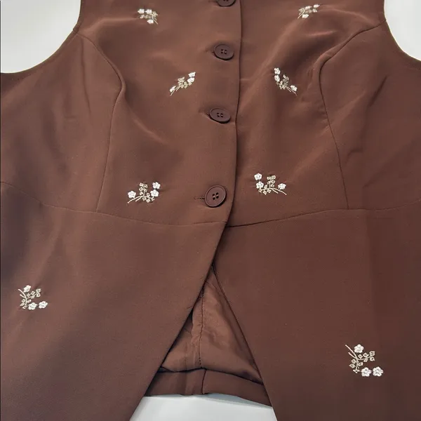 Sleeveless Brown Embroidered Button - Image 6
