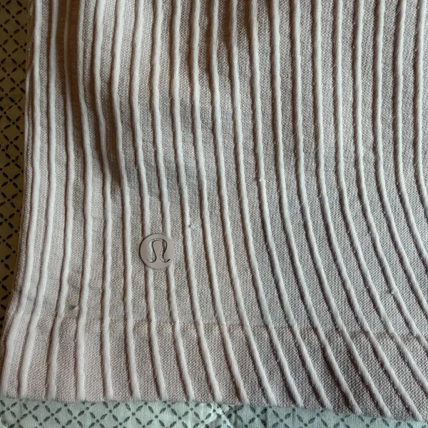 Lululemon | Women's | Athletic | Strappy Seamless Yoga Shelf Tank | Pink | 4 - Image 7
