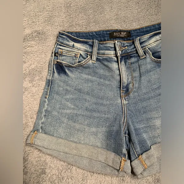 Judy Blue Denim Women's Shorts small - Image 2