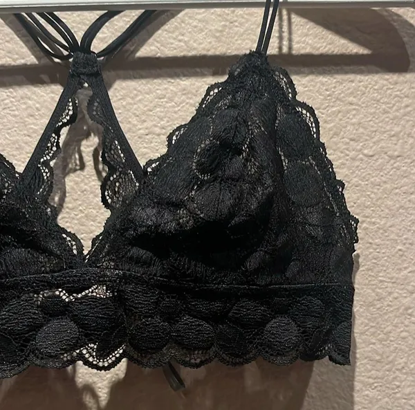 Aerie Women’s Black Lace Bralette Size Medium - Image 4