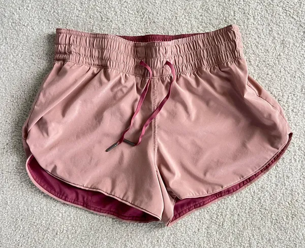 Lululemon Reversible Tracker Shorts - Image 3