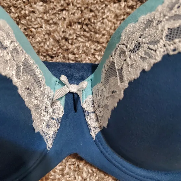 Victoria’s Secret Body by Victoria bra - Image 3