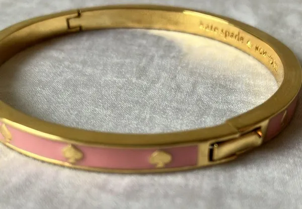 : Pink “Spot the Spade” Hinge/Clasp Bangle Bracelet- Gold tone - Image 14