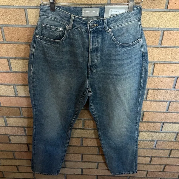 NWT Everlane The ’90s Cheeky Jean in Vintage Mid Blue Size 28 Button Fly Closure - Image 3