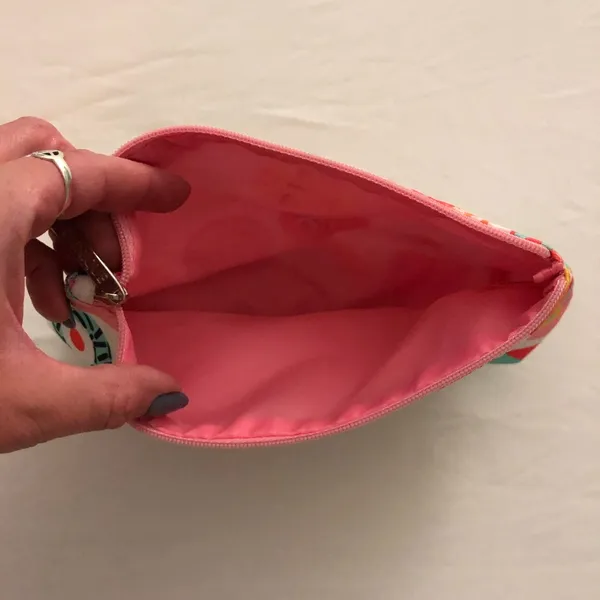 NWOT Clinique cosmetic bag - Image 2