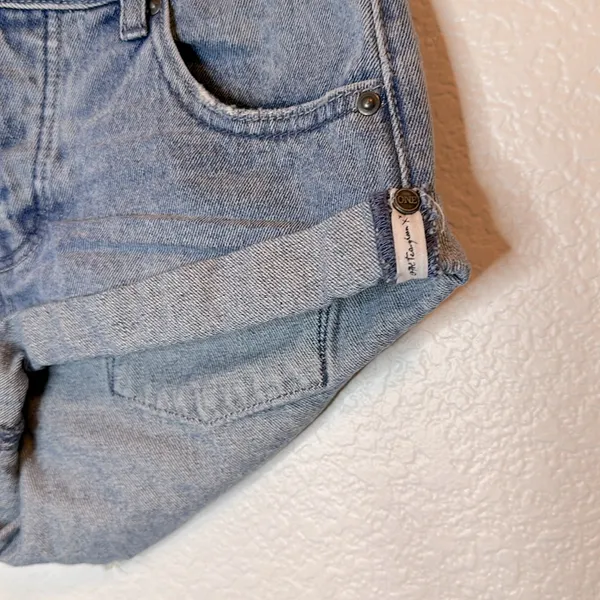 ONE X ONE Teaspoon High Waist Bandits Denim Shorts - Image 4