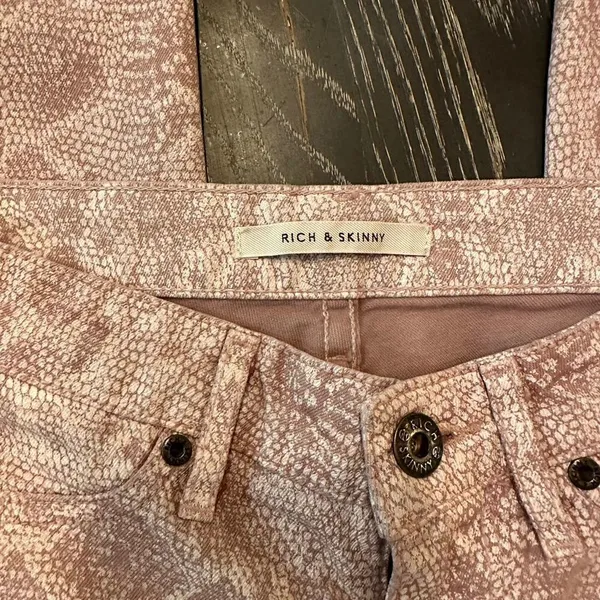 Rich & Skinny Women's Size 24 Pink reptile print Skinny Jeans Stretch Denim - Image 3