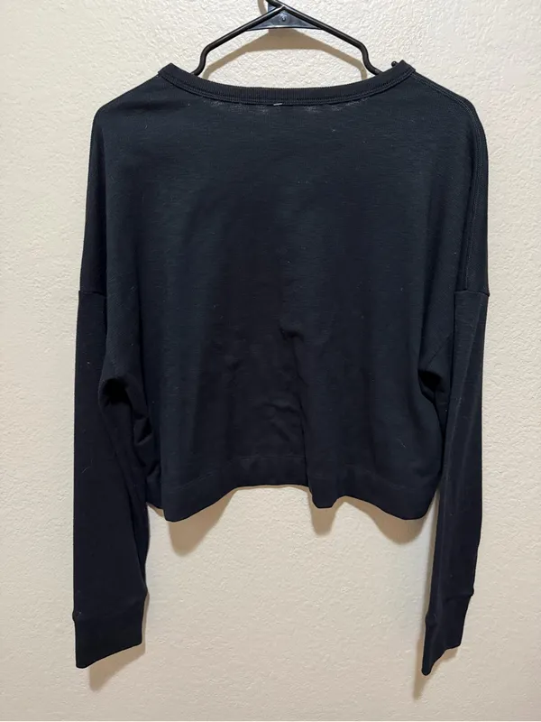 Vuori Sunrise Oversized Henley Black Size Medium - Image 3