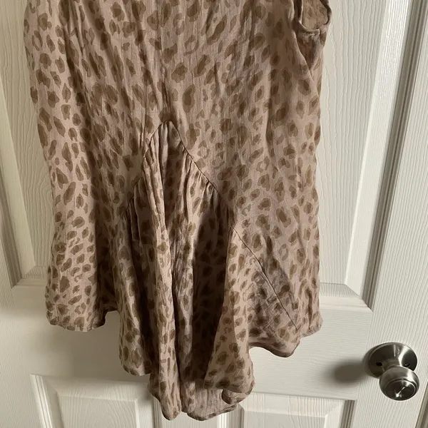 Cecico Leopard Print Sleeveless Blouse size medium - Image 8