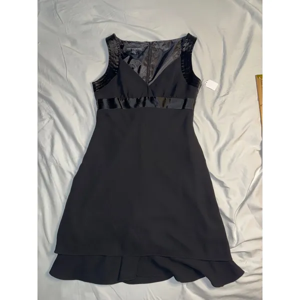Jones‎ New York Dress Black Satin Trim Ruffle Hem Cocktail Dress Petite 8P - Image 2