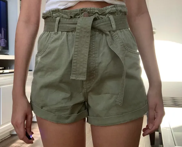 Abercrombie high waisted Tie Front Shorts - Image 3