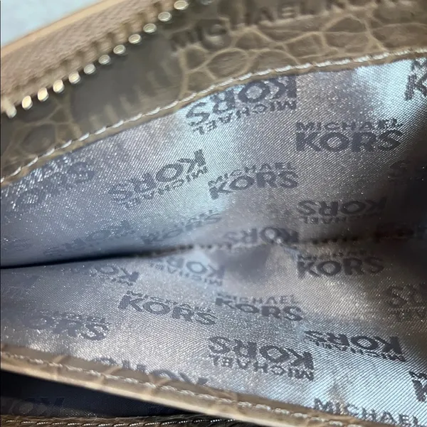 Michael‎ Kors Tan Crocodile-Embossed Wallet Luxurious Design - Image 14