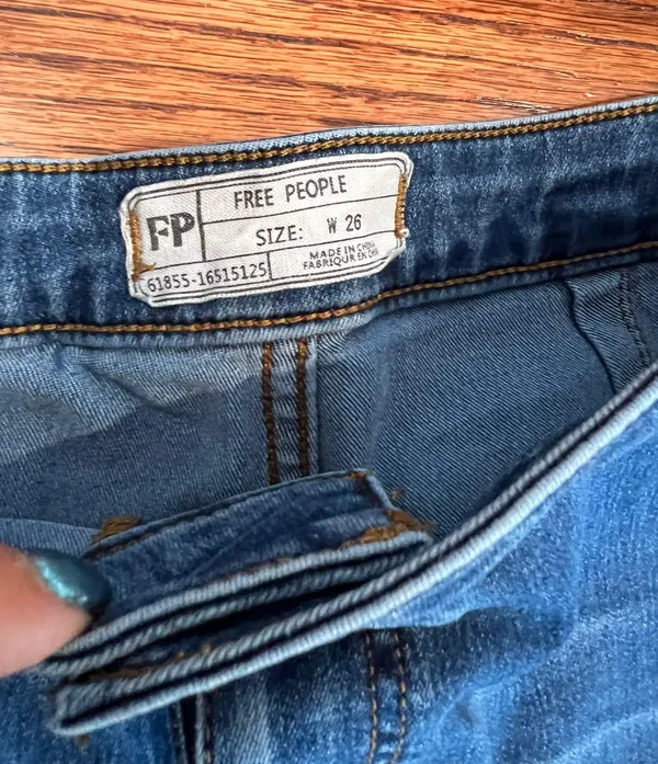 Jeans - Image 2