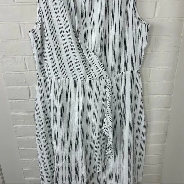 Calvin Klein White & Black Striped Drape Twist Front Dress Size 12 - Image 5