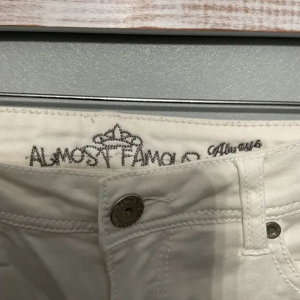 Almost Famous Women Jeans White Skinny Stretch Solid Size 5 - Image 5